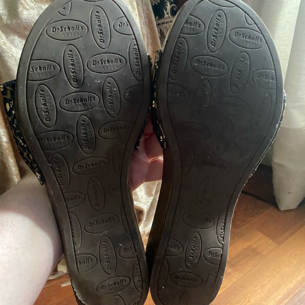 Dr. Scholls Leopard Print Slide/Sandal - Picture 4 of 9
